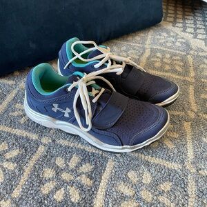 Blue Under Armour Sneakers size 7.5